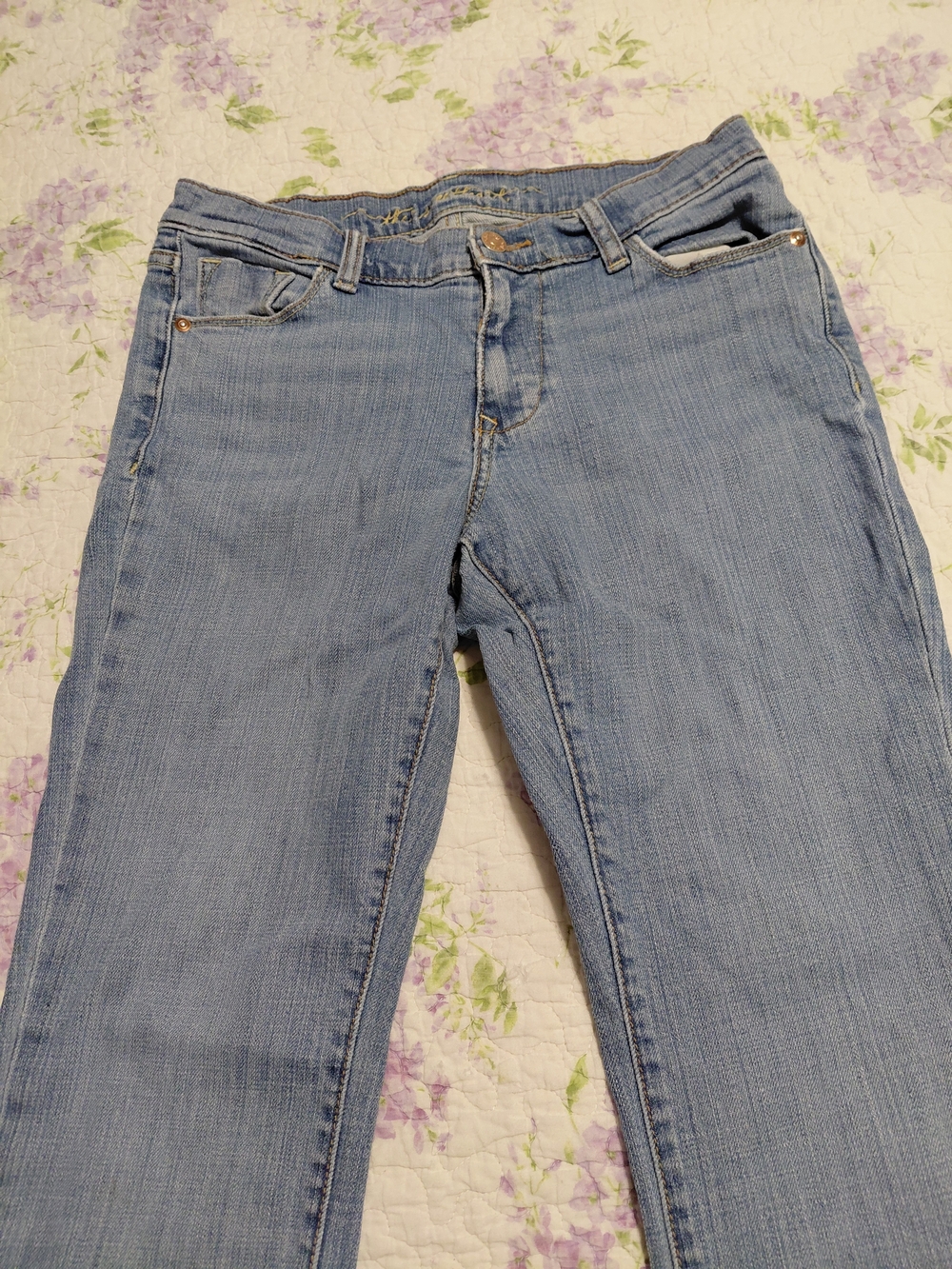Old Navy Light Blue Boot Cut Women’s Jeans